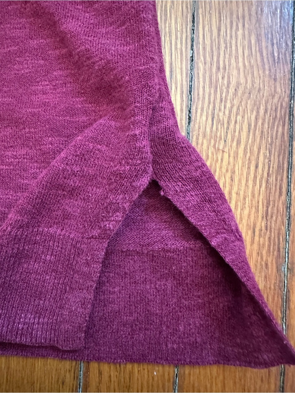 GAP Women’s Crewneck Knit Top in Burgundy Size Medium 1028 - Picture 8 of 9